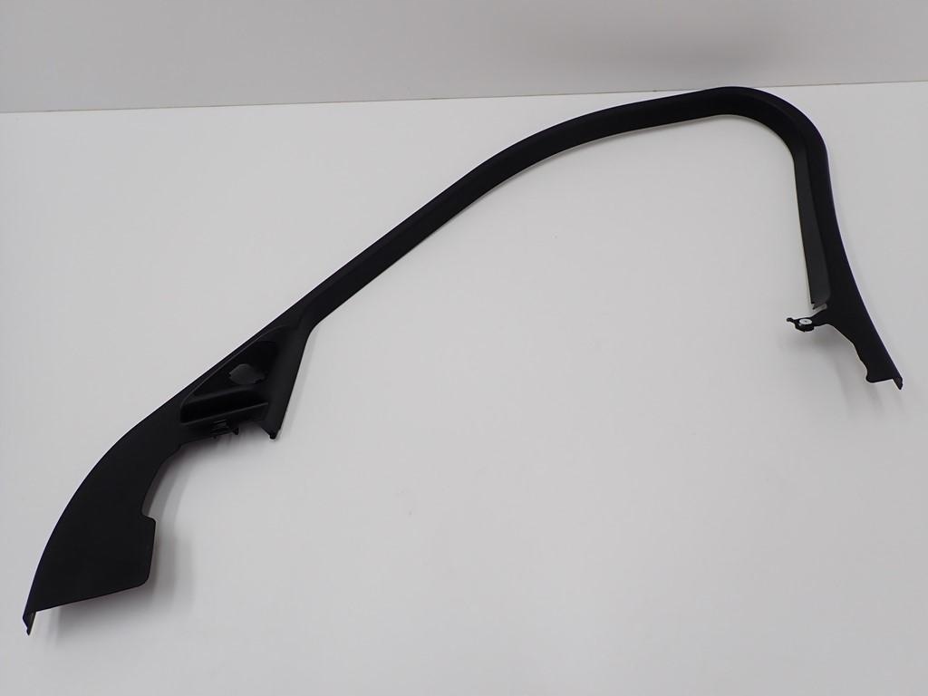 фото №1, Прокладка молдинг рамка дверь правый перед range rover velar 19r