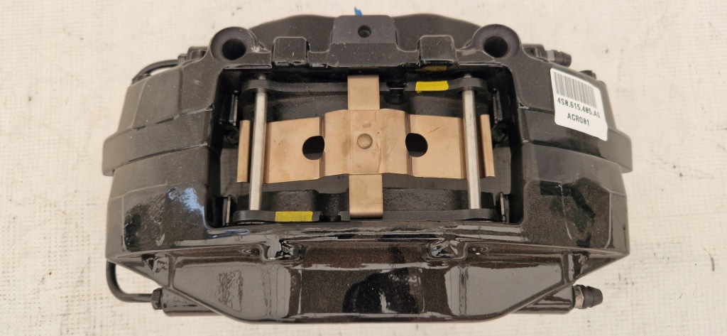 фото №3, Audi r8 4.2 суппорт тормозной + тормозные колодки задняя правый