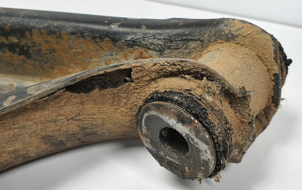 фото №5, Рычаг правый передний перед нижний mercedes w115 w114