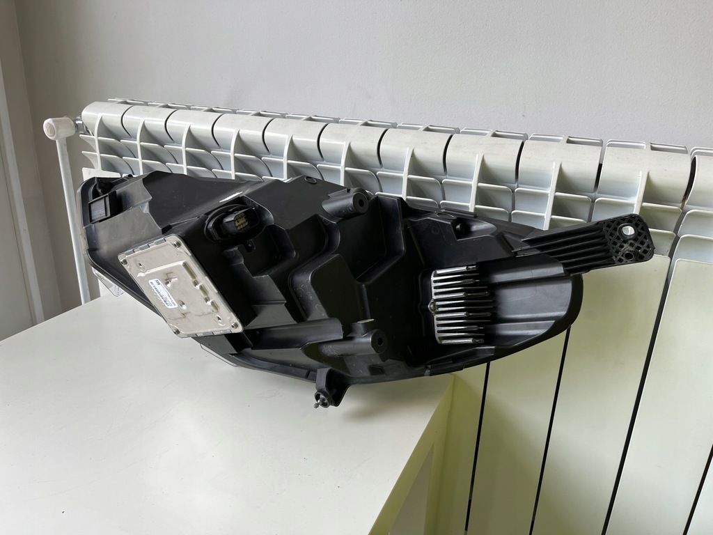 фото №10, Лампа правая передняя ford fiesta mk8 комплектная