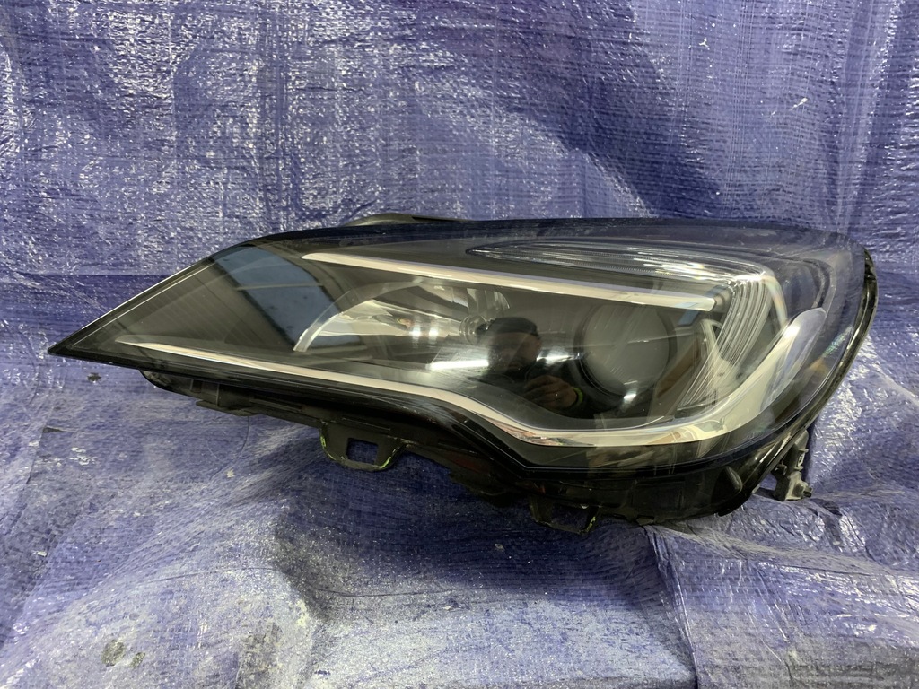 фото №1, Opel astra k v левая лампа передняя