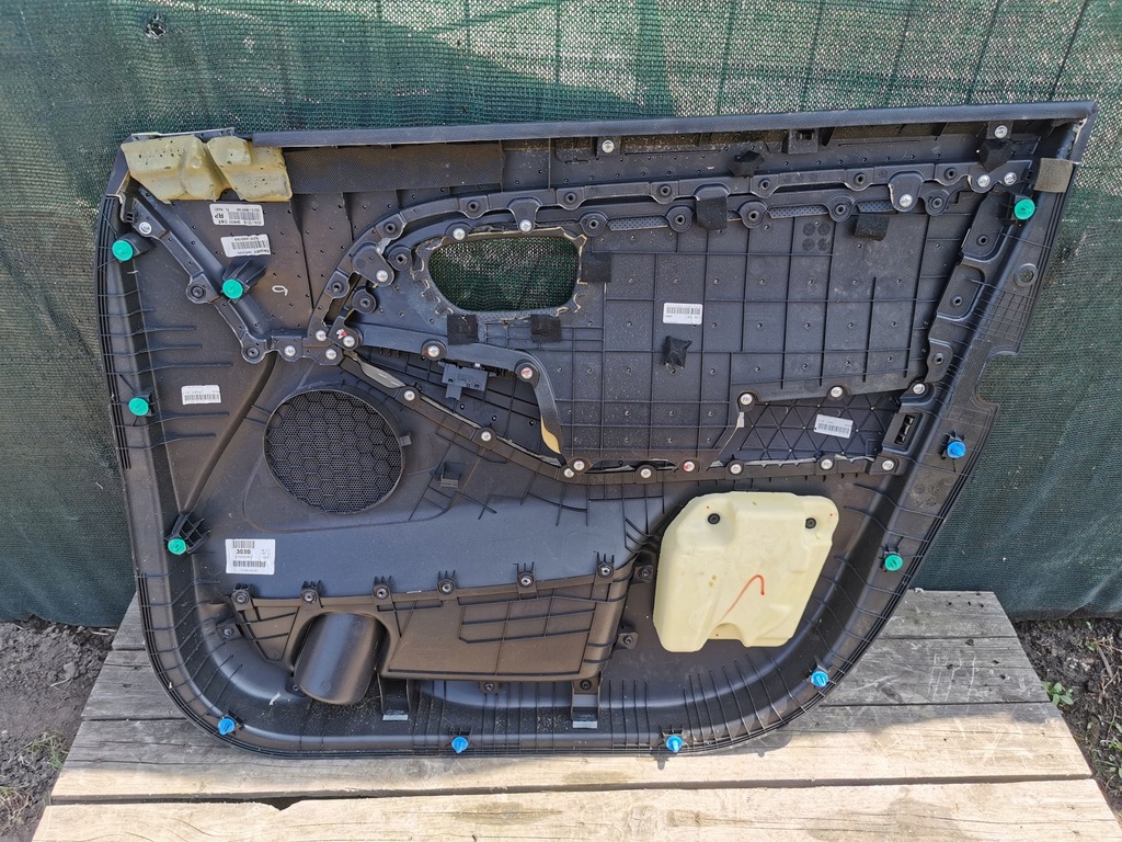 фото №6, Kia carens iv обшивка оббивка двері лівий ліва перед шкіра beż