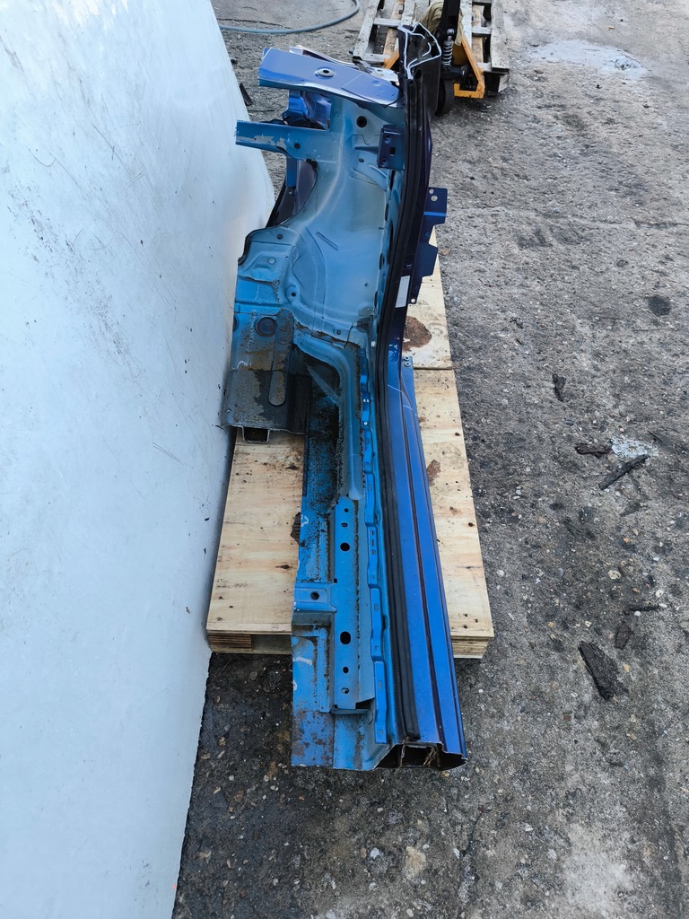 фото №7, Четверть порог лонжерон подкрылок правый перед a1 8x оригинал !!!