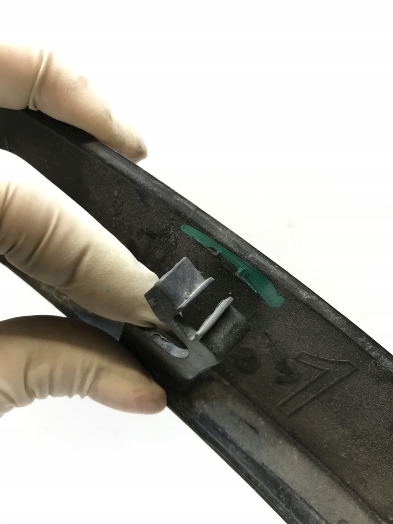 фото №15, Tesla model y 20- накладка молдинг крыла правый перед 1658692-00-a