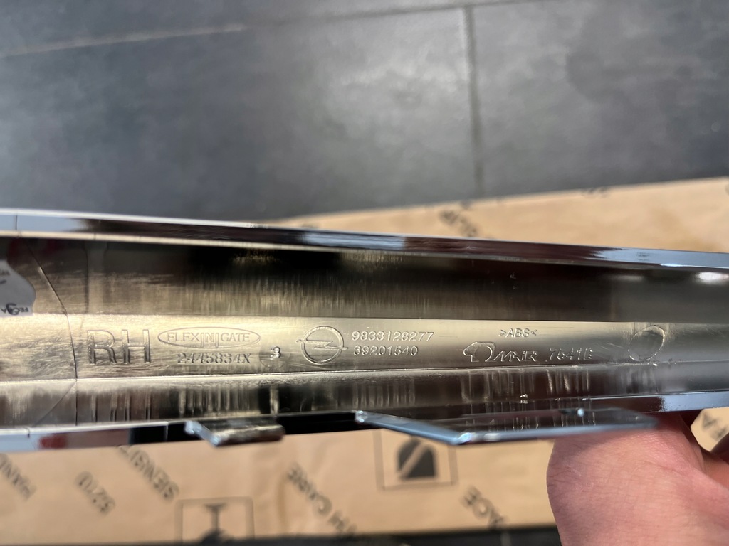 фото №5, Хром молдинг решётка радиатора vivaro c zafira d life nowe l p