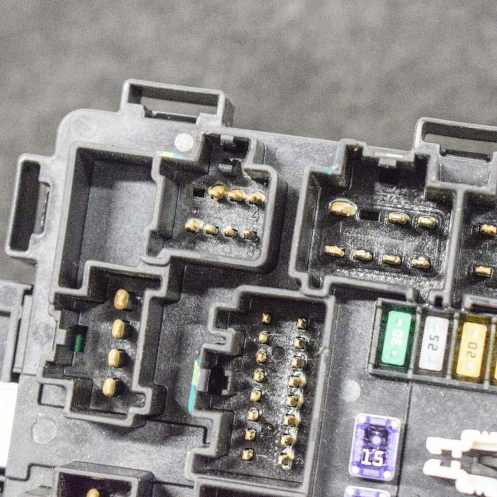 Tesla model x 2016 коробка запобіжників / комплект Зі Шроту