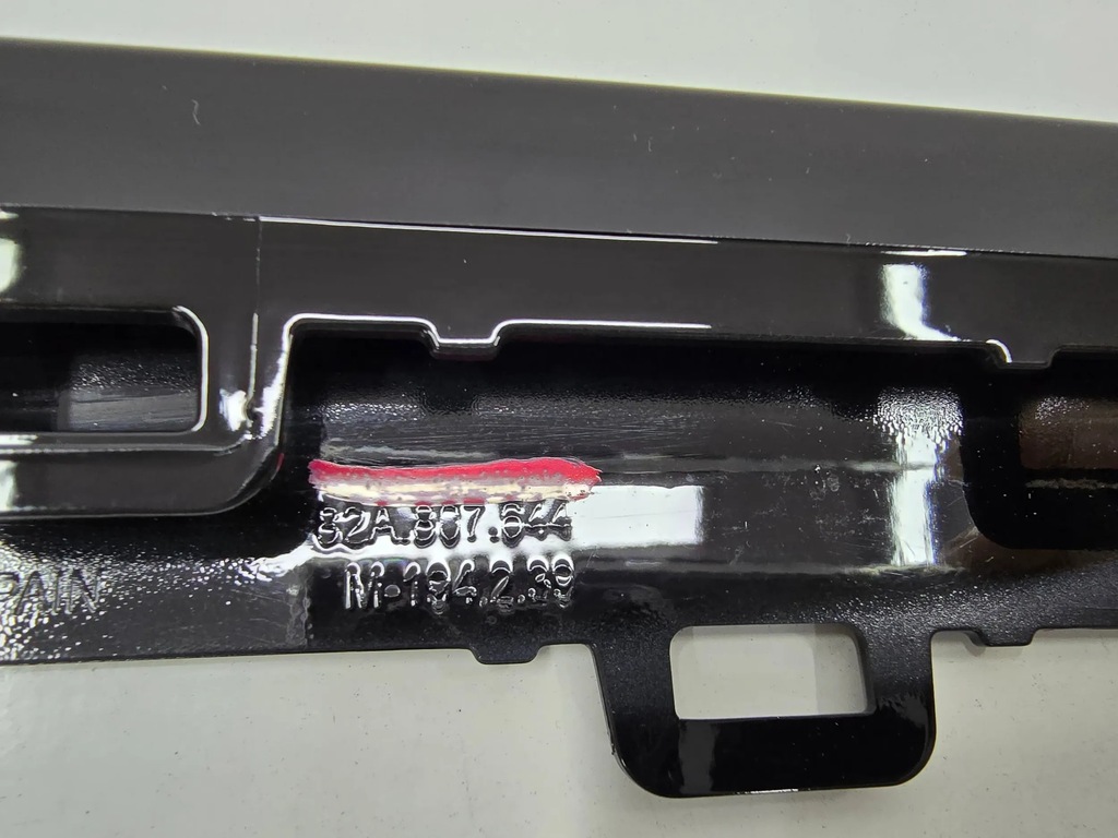 фото №8, Молдинг бампера audi a1 s-line 82a 18-24 задня