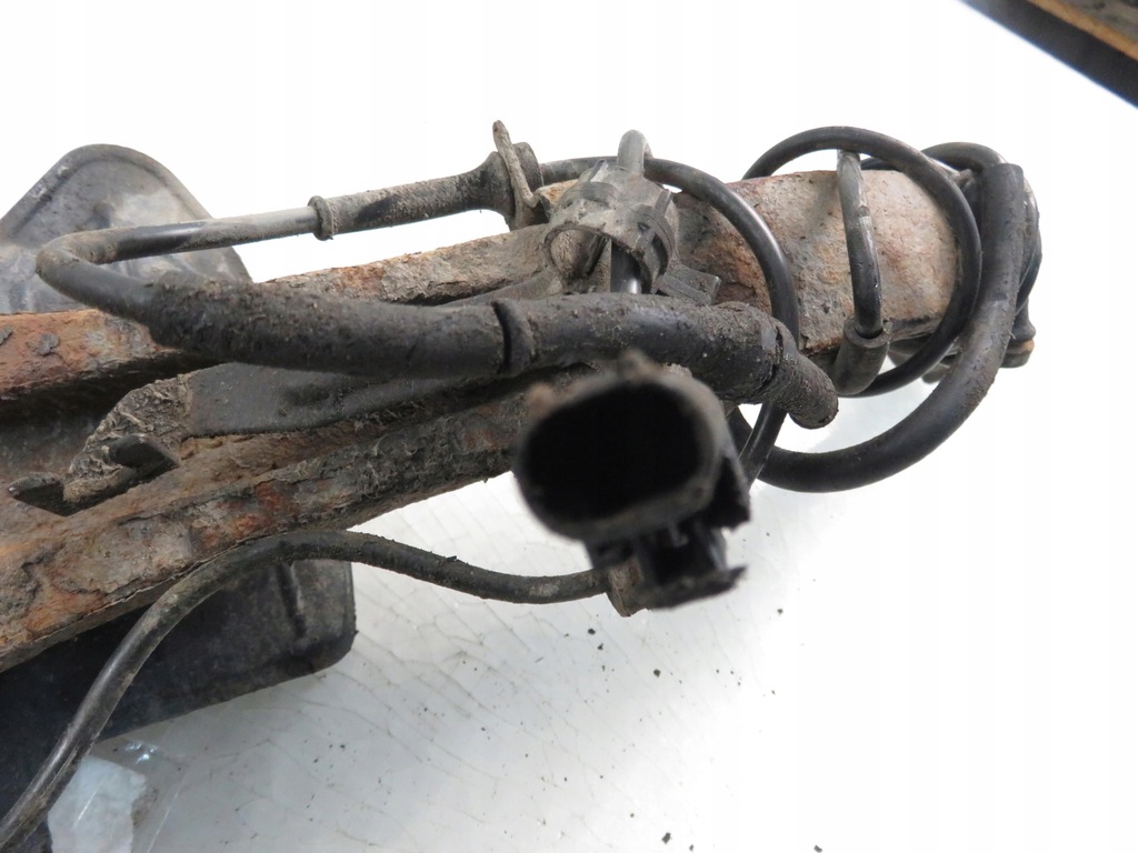 фото №6, Поворотный кулак ступица передняя правая alfa romeo gt 2.0 jts