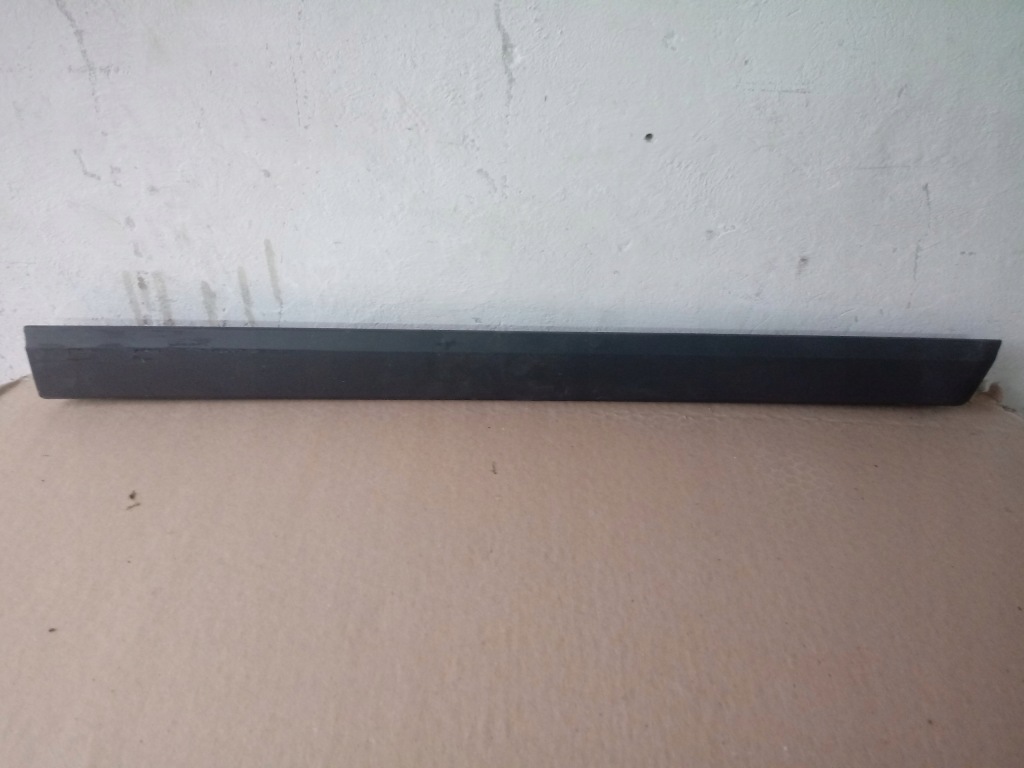 фото №1, Молдинг дверь правый перед vw passat b8