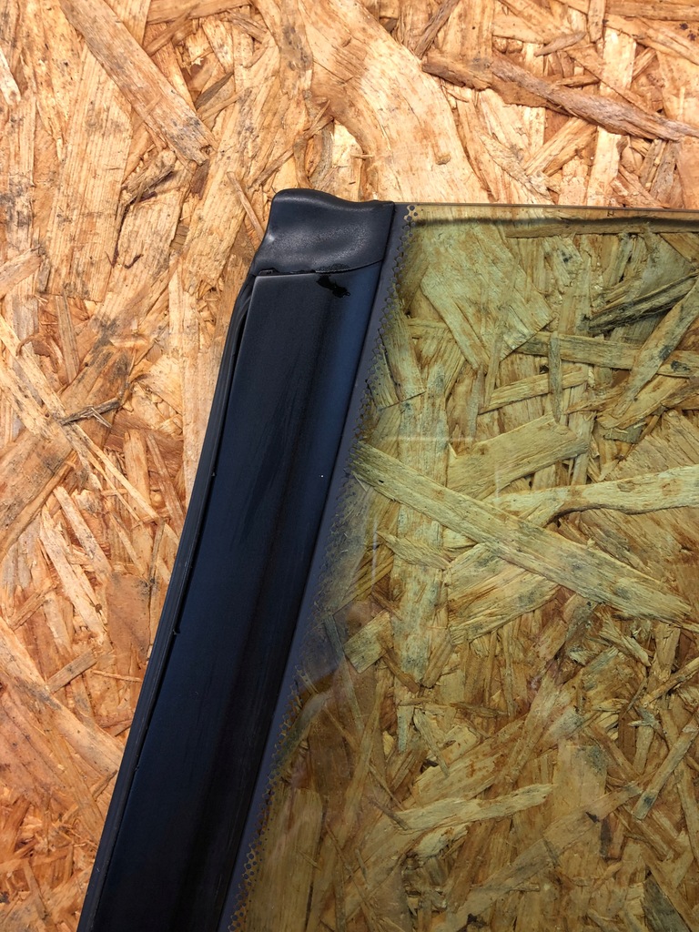 фото №7, Bmw e93 стекло правый задняя