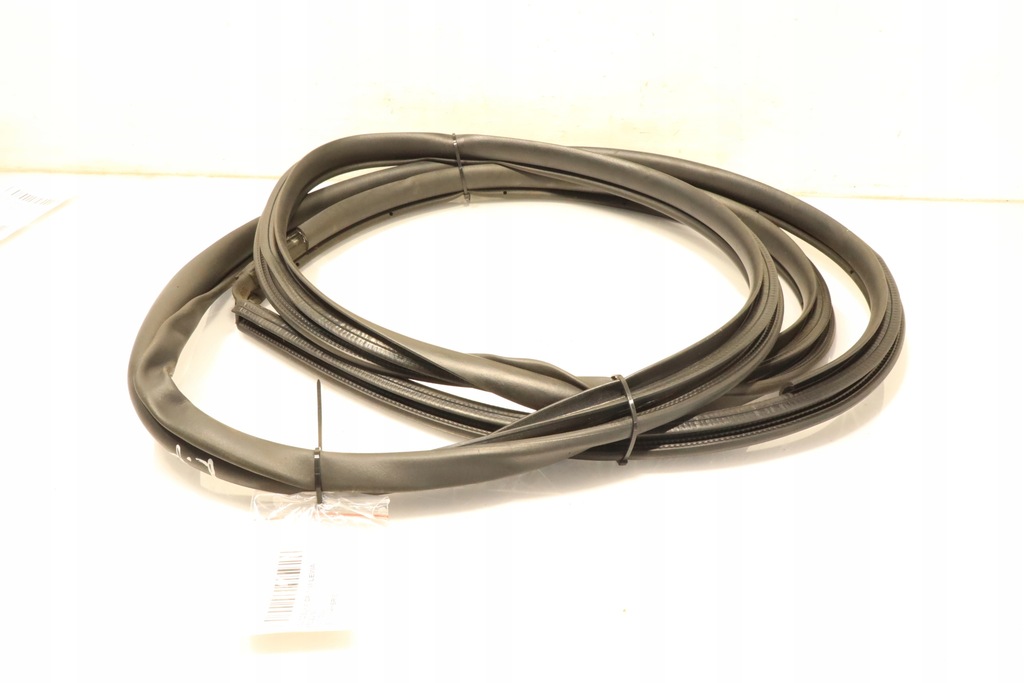 фото №4, Прокладка двері ліва передня lexus lbx