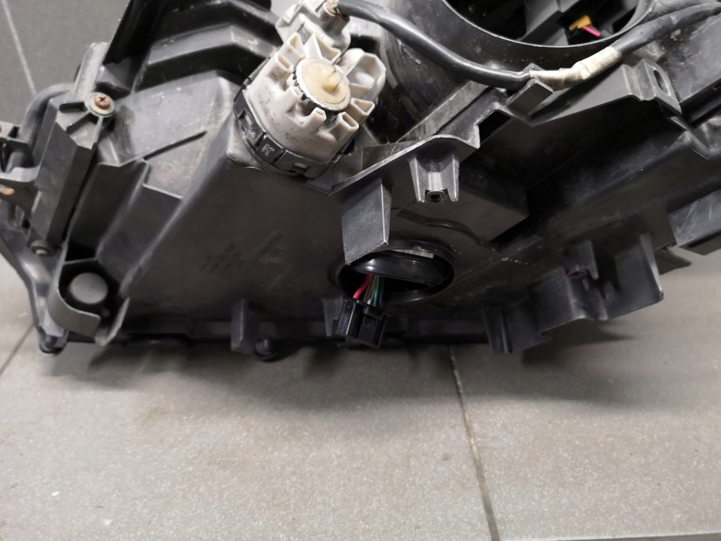 фото №15, Лампа правый перед lexus nx200t europa