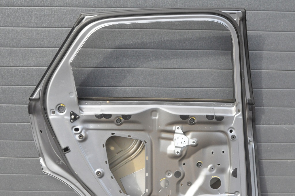 фото №11, Bentley bentayga двері лівий задня задні l999 36a833311b