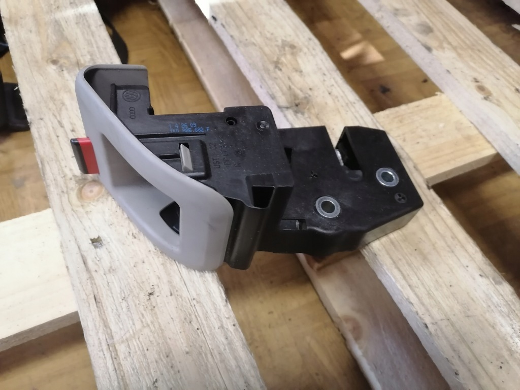 фото №1, Audi a3 8p замок сидіння правий 1k0885682f