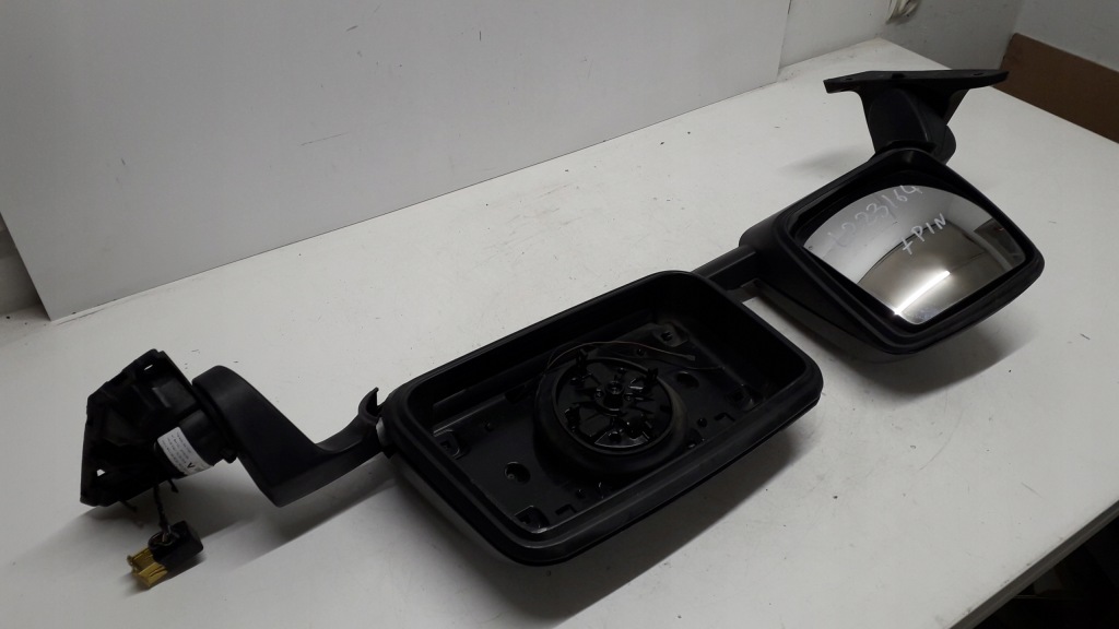 Renault range t gama зеркало правое 7pin 84188482 Цена