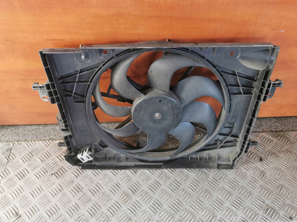 фото №1, Вентилятор радіатора renault dacia оригінальний номер 214816812r