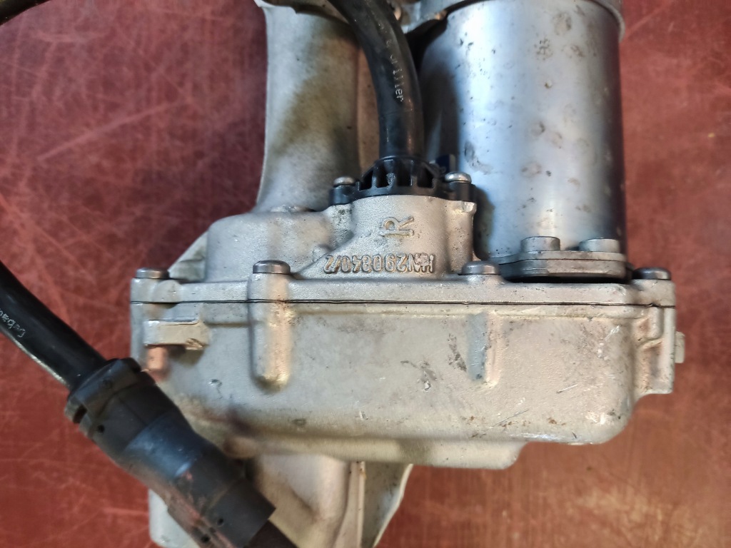 Привод поворота mercedes amg 1904609400 1904609300 в Украине