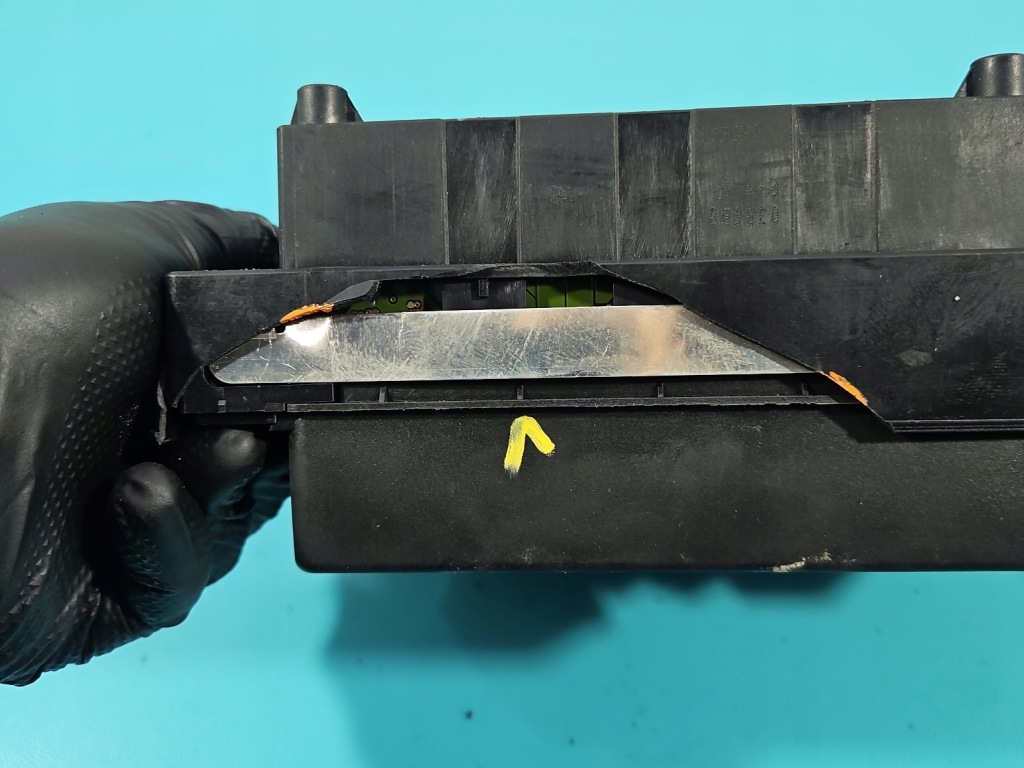 Коробка предохранителей opel astra iii h 13268301 с Разборки