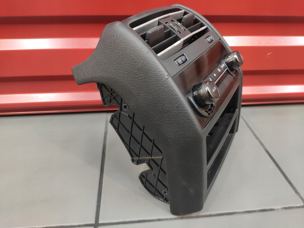 фото №10, Bmw 7 f01 f02 защита консоли центральной czarna кожа решётка обдув задняя bdb