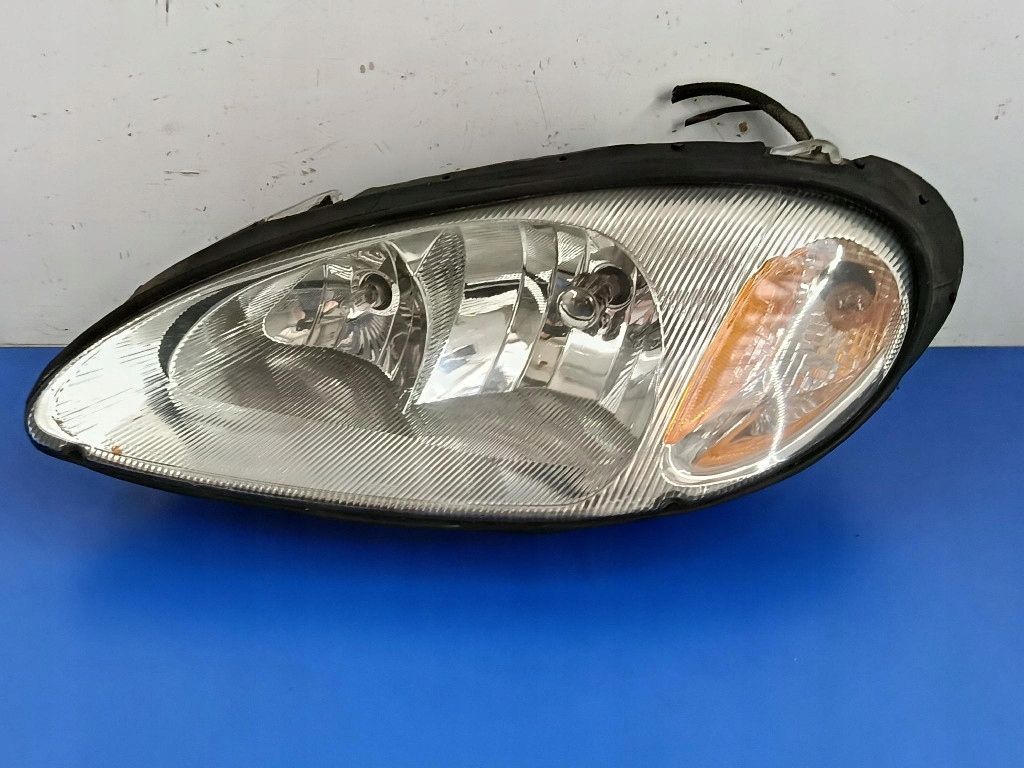 фото №1, Chrysler pt 00-06 cruiser фара лівий оригінал vision