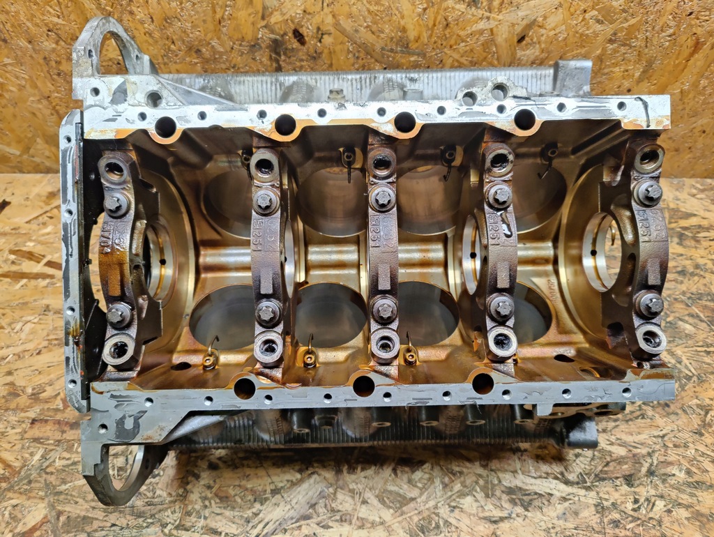 фото №7, Блок двигателя bmw e70 4.8 n62b48
