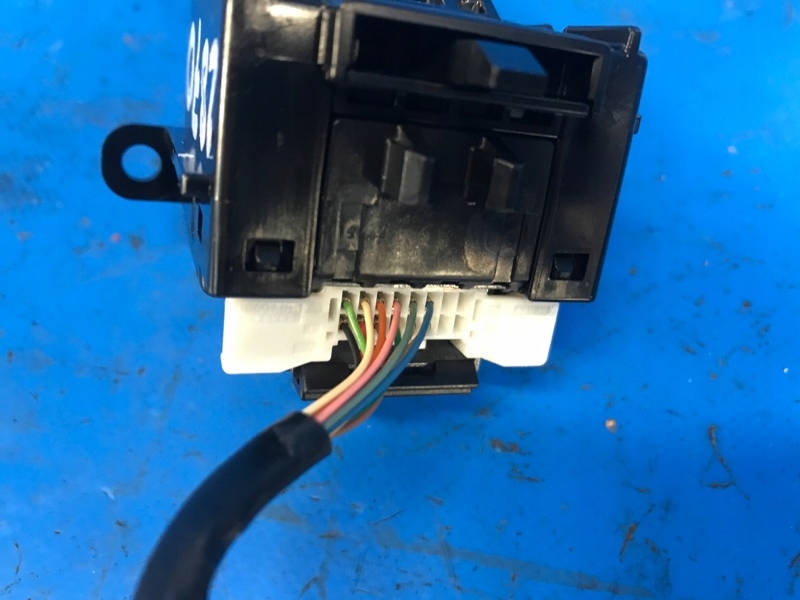 фото №4, Переключатель поворотники pod воздуховод toyota camry 70 17 8432906010