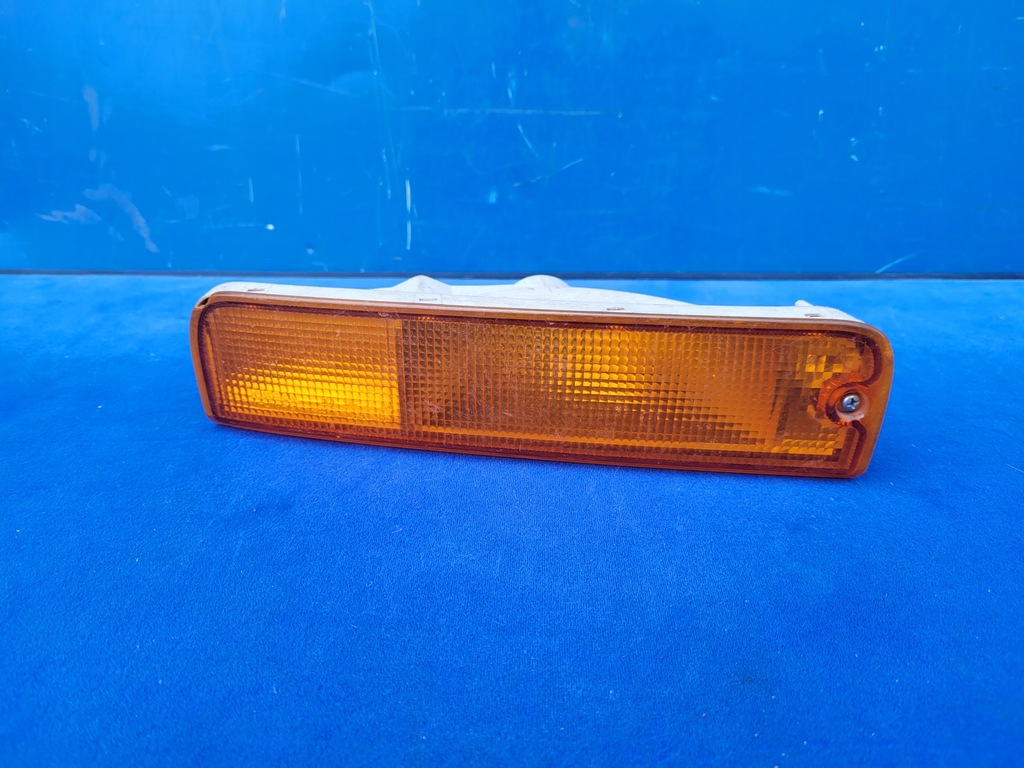 фото №1, Nissan pathfinder r50 96-99 поворотник правый