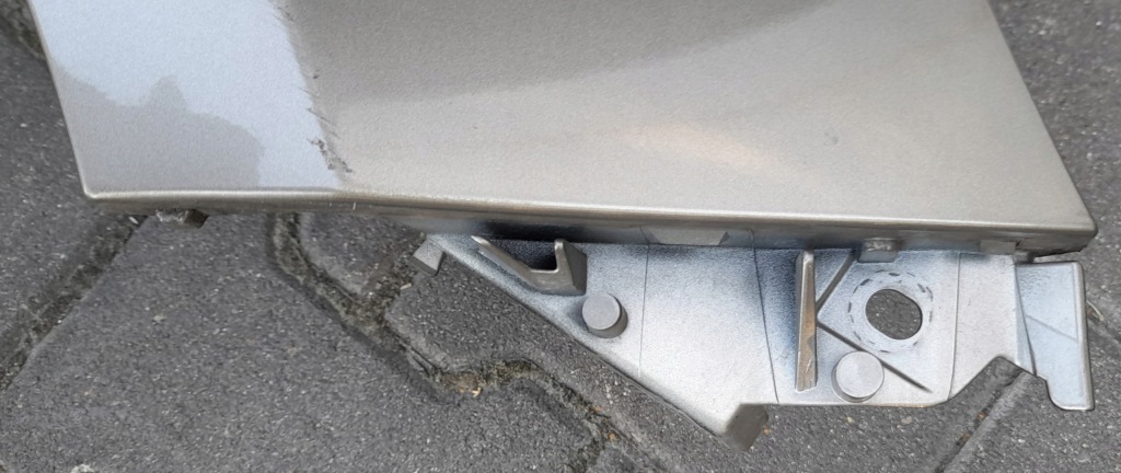 Крыло  передний renault clio 3 185 оригинал Оригинал