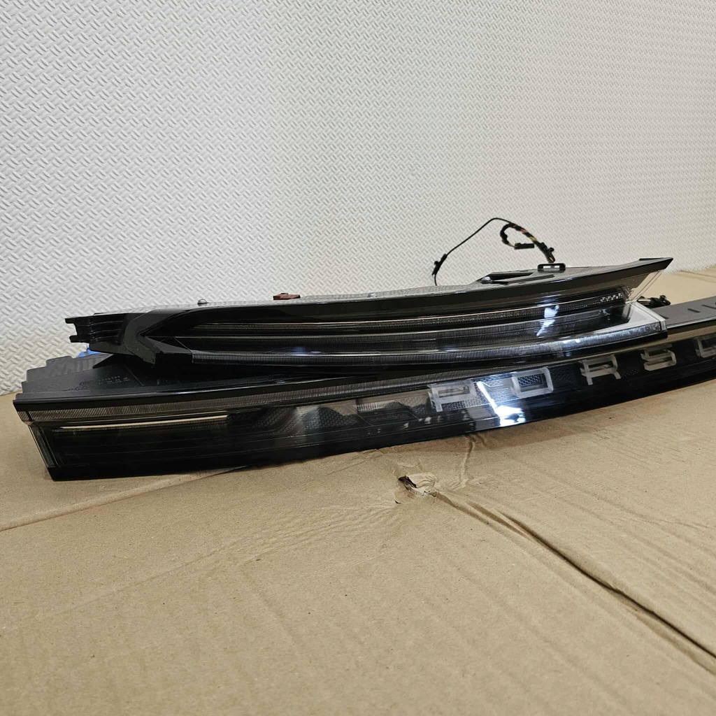 фото №7, Porsche taycan 9j1 лампа led накладка задняя задняя левая правая eu