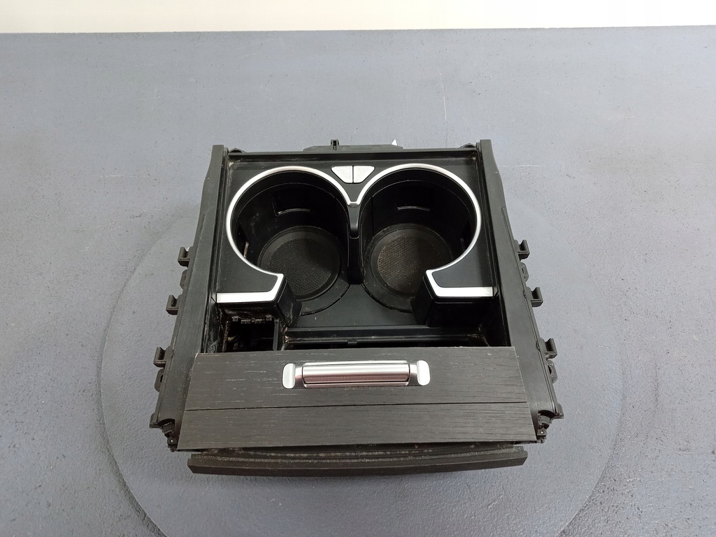 фото №5, Mercedes gls w167 кронштейн na кружки a1678109903