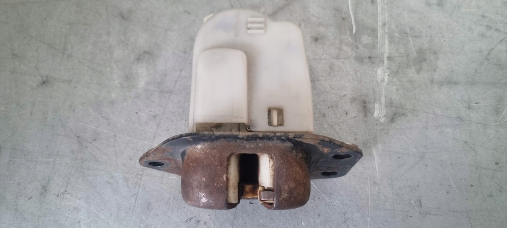 фото №1, Замок задний крышки pathfinder r51