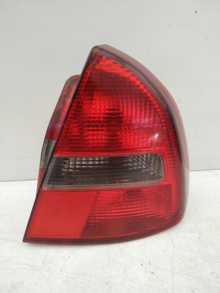 фото №1, Лампа правый задняя mitsubishi carisma 1.9 td