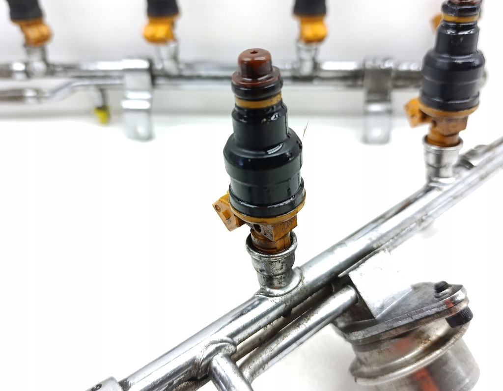 фото №7, Молдинг впрыскная ford f150 5.4 v8 f75e-970804a