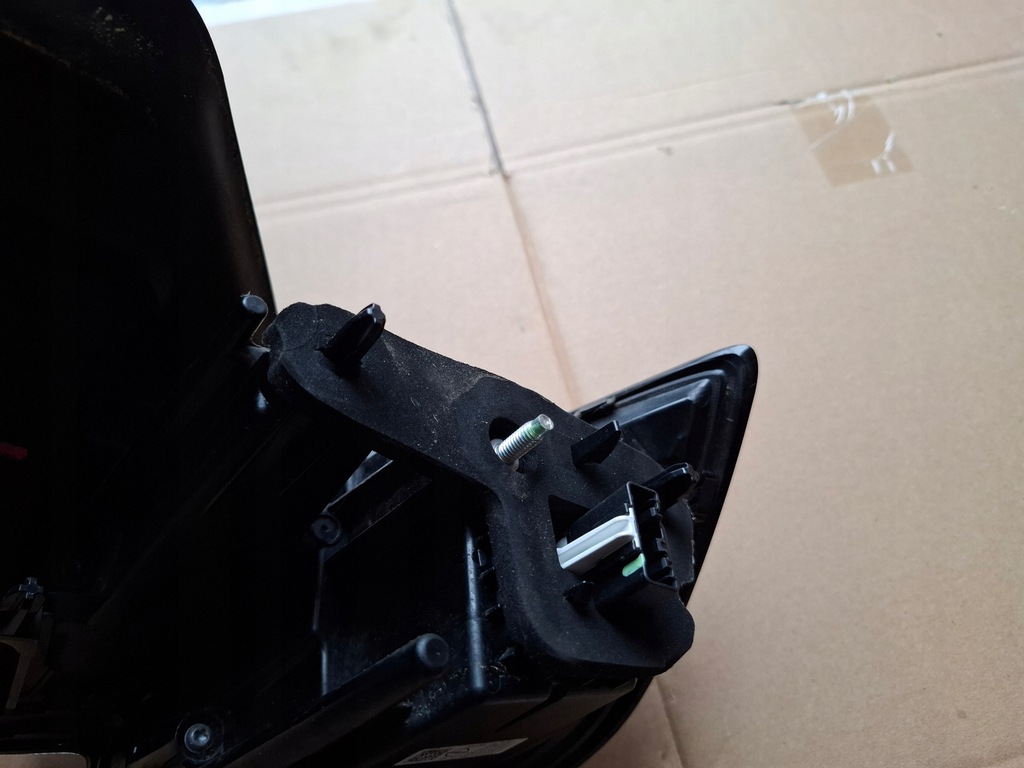 фото №8, Лампа задня opel mokka ii b оригінал гарний стан