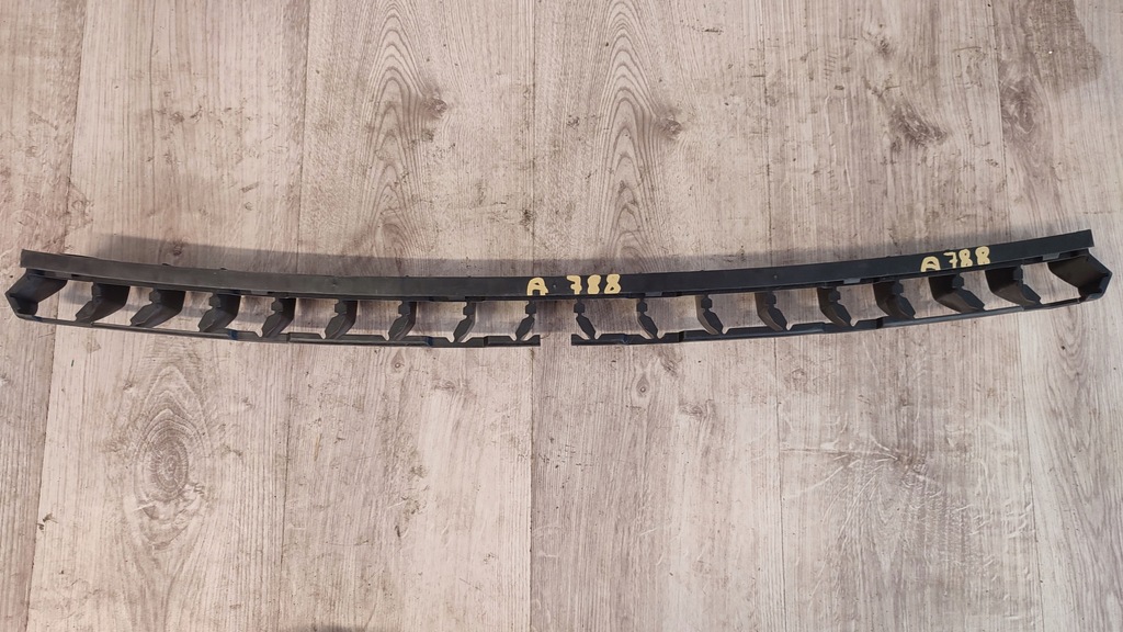 фото №1, Skoda rapid toledo направляющая бампера задняя 5jh807863a