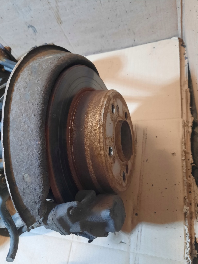 Подвеска oś задний  полный mercedes c200 Недорого