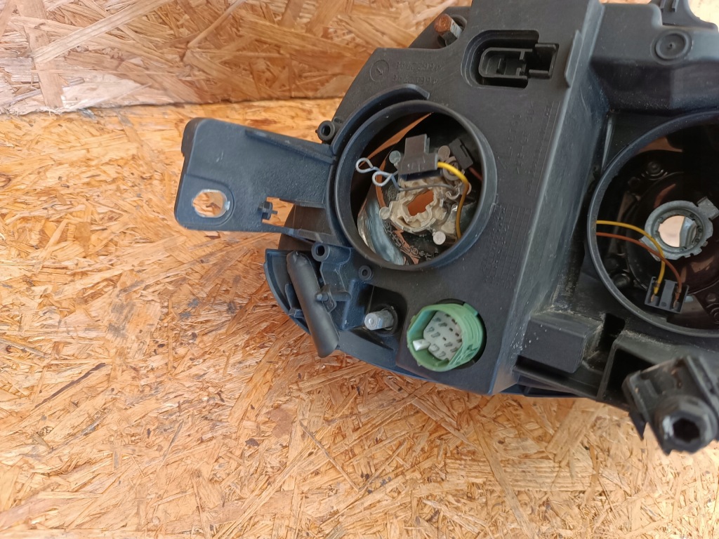 фото №11, Лампа лівий перед фара eu 46612748 alfa romeo giulietta