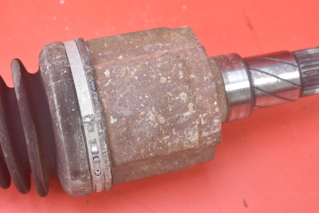 Приводной вал правая задний  автоматическая коробка передач 1007719-00-c tesla model s performance рестайлинг  16-21 с Разборки