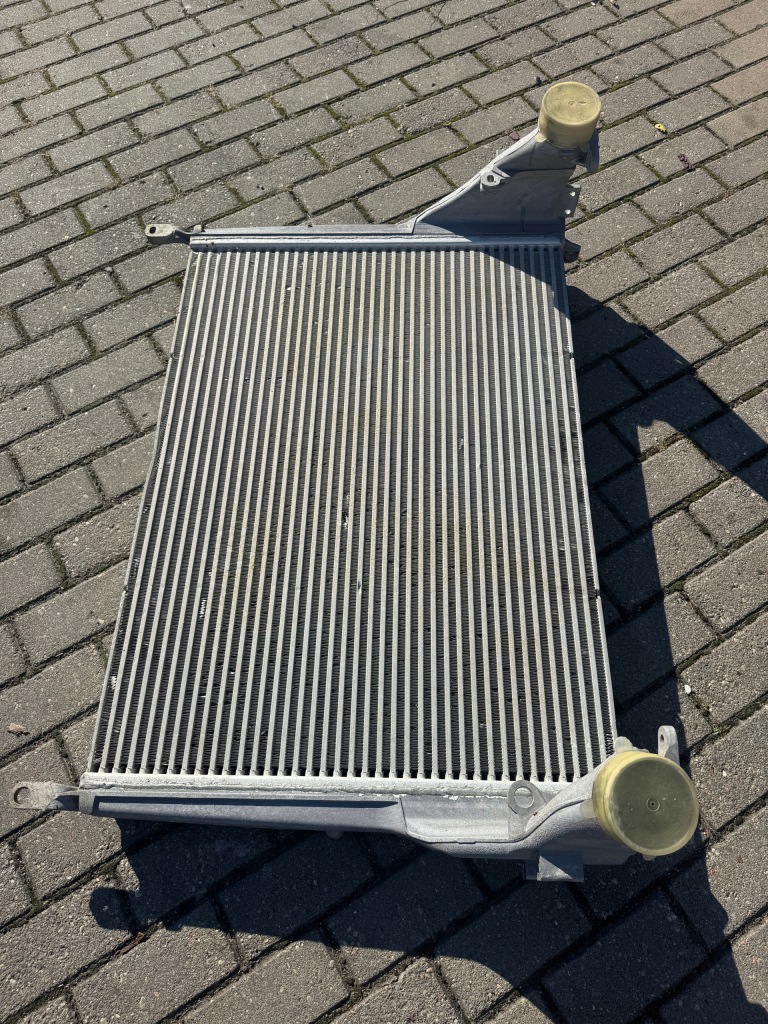 Радиатор воздуха интеркулер actros mp 4 mp 5 a9615000202 в Украине