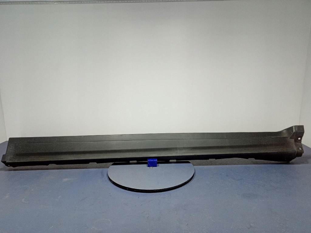 фото №1, Maserati levante молдинг поріг накладка поріг ліва 670040335