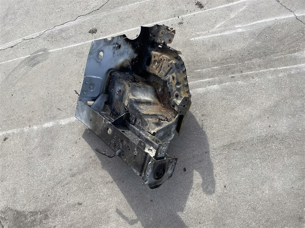 фото №6, Чверть лонжерон підкрилок лівий перед przypalona ford custom lift