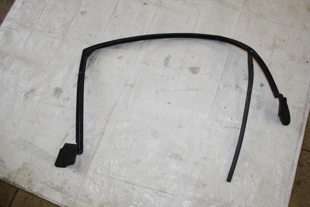 фото №1, Прокладка двері правий задня audi a4 b6 sedan