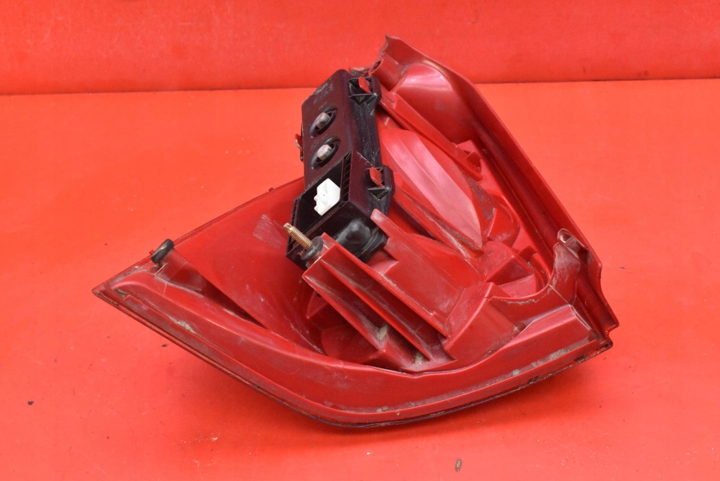 фото №6, Лампа правая задняя задняя peugeot 307 sw kombi 01-05