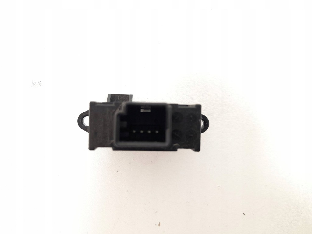 Alfa romeo giulia роз'єм usb 01561291680 ag14 Оригінал