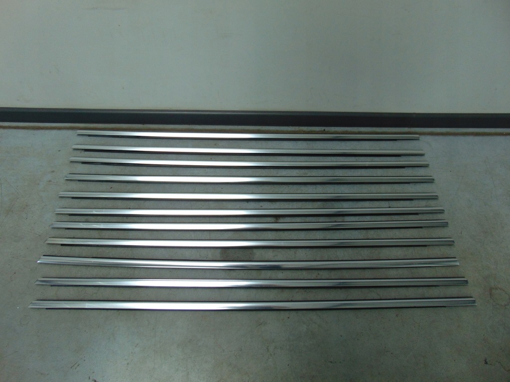 фото №1, Vw beetle 5c молдинг уплотнитель дверь левая хром