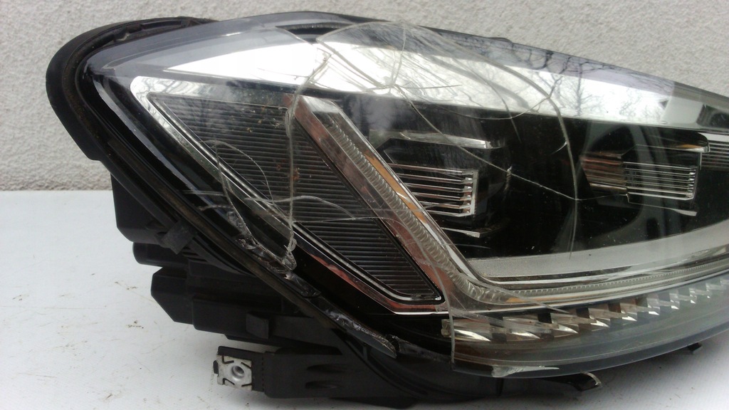 фото №13, Vw touran full led лампа правая перед 5tb941082a