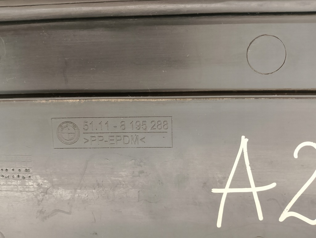 фото №8, Bmw 3 e46 sedan kombi молдинг pod номерной знак регистрационная кронштейн номерного знака