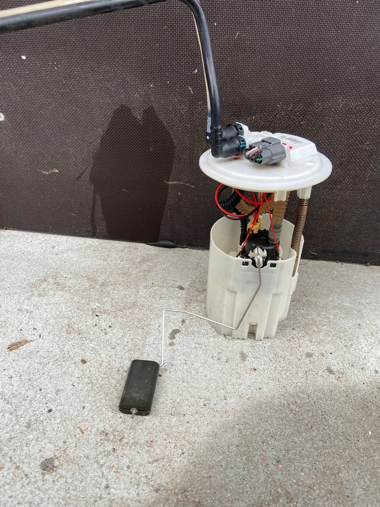 фото №1, Насос паливна 172021036r renault trafic iii