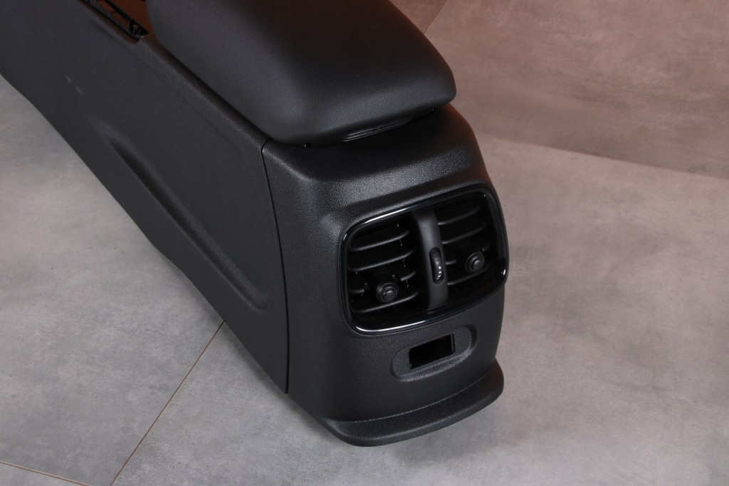 Купить Mini clubman f54 туннель средний подлокотник + зарядное устройство беспроводная