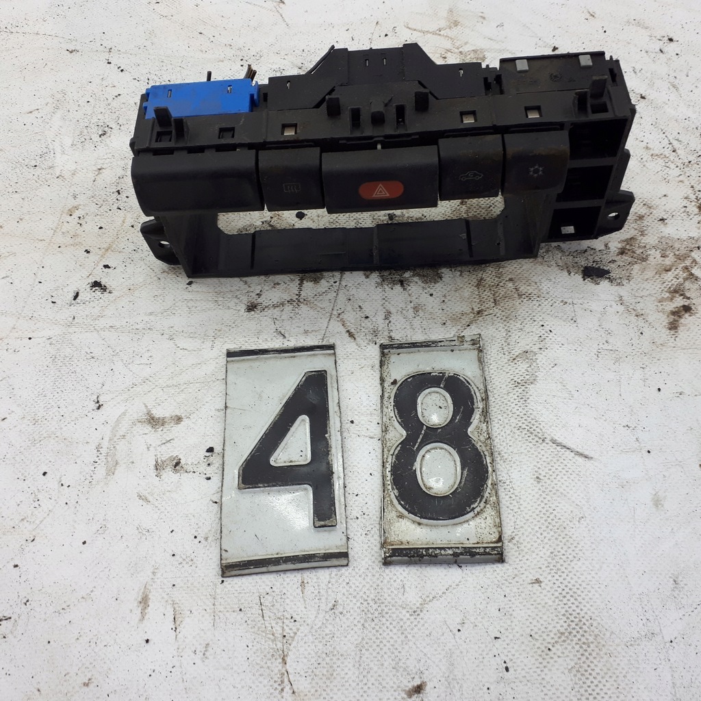 фото №1, Opel vectra b панель світло аварійна 90503546